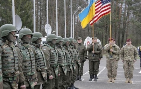 Закон о допуске на Украину иностранных войск вступил в силу