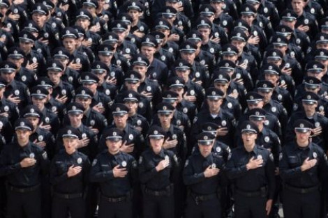 Бывшие одесские милиционеры уверены, что в новую полицию возьмут заплативших по $500