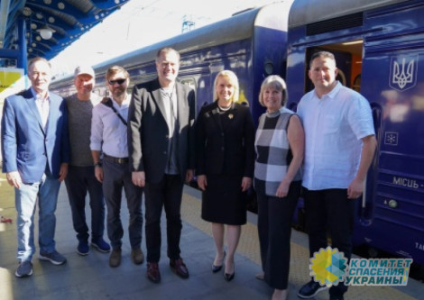 Конгрессмены США приехали в Киев