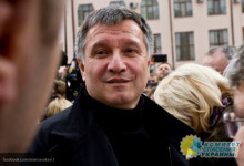 Аваков назвал провокацией предложение журналистки перейти на государственный язык