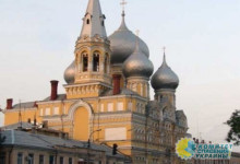 Одесские радикалы избили священника УПЦ МП, который пытался защитить храм и прихожан