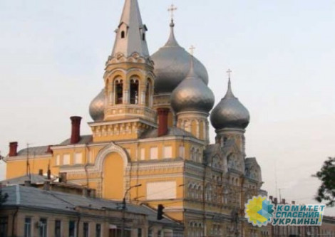 Одесские радикалы избили священника УПЦ МП, который пытался защитить храм и прихожан