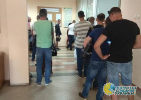В Тернополе 22-летний призывник выпрыгнул с 5 этажа военкомата