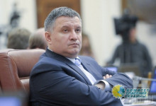 Лещенко: Аваков готовит военный захват власти в Украине