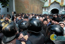 Николай Азаров: За провокацией на территории Киево-Печерской Лавры стоят те, кто хочет окончательно разрушить православную каноническую церковь в Украине.