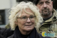 Кристин Ламбрехт уходит с должности министра обороны Германии