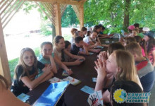 В Хмельницкой области уволили сотрудников детского лагеря за прослушивание песен «Катюша» и «День Победы»