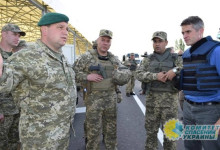 Азаров: Что делал министр обороны Великобритании в Донбассе?