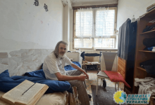 «Среди клопов и тараканов»