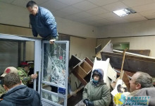 Штурм полицейскими зала Святошинского райсуда прошел успешно