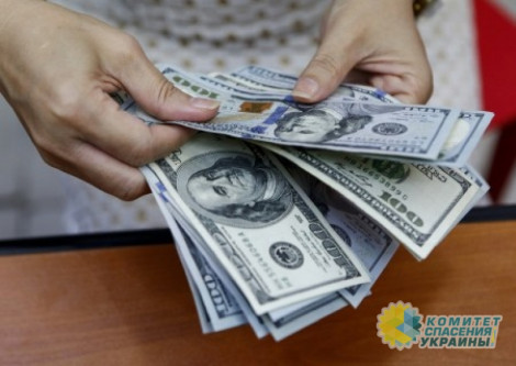 Украинские заробитчане за год перевели из Польши более $3,6 миллиардов