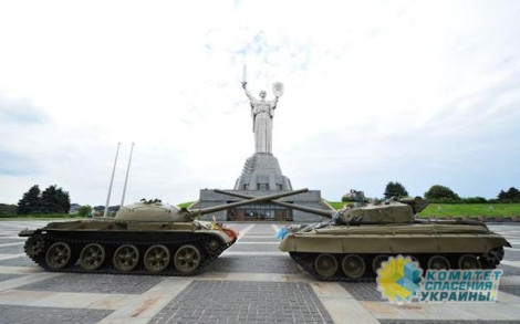 В Тернополе подожгли памятник жертвам Холокоста, а в Киеве горел музей ВОВ