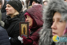 В Киевской области представители ПЦУ и радикалы напали на храм УПЦ