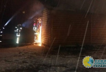 Украинские "патриоты" подожгли храм Московского патриархата во Львове