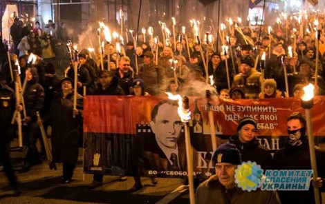 Азаров: О нацизме в Украине
