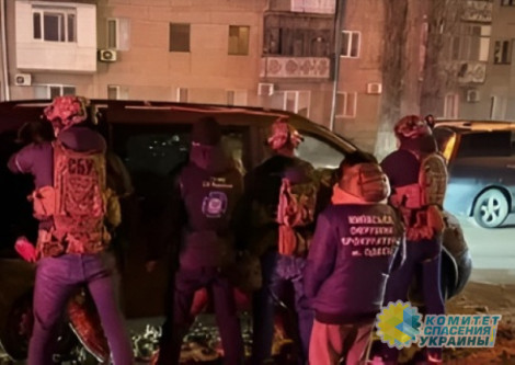 В Одессе толпа военкомов избила мужчину ногами,