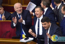 Азаров оценил состав действующего правительства Украины