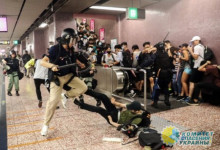 Гонконгская полиция разгоняет протестующих дубинками и водометами