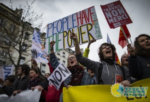 «Жёлтые жилеты» во Франции озвучили свои 25 требований к правительству