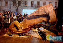 Николай Азаров: Памятники Ленину – это историческая память людей