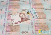 Азаров: В Украине разгоняют печатный станок