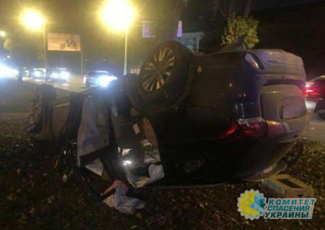 В Харькове пьяный полицейский протаранил три машины