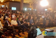 Авакову в Канаде устроили «тёплый» прием акцией «Кто заказал Гандзюк?»