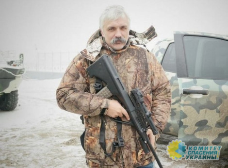 Азаров описал опасную украинскую тенденцию по возвеличиванию убийц