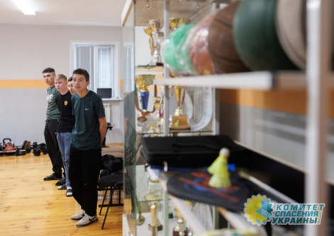 Забрали прямо с урока на глазах детей