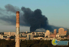В Донецке загорелась территория бывшего завода алюминиевых профилей