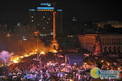 Азаров назвал заявление о подвигах Порошенко на Евромайдане "брехней"