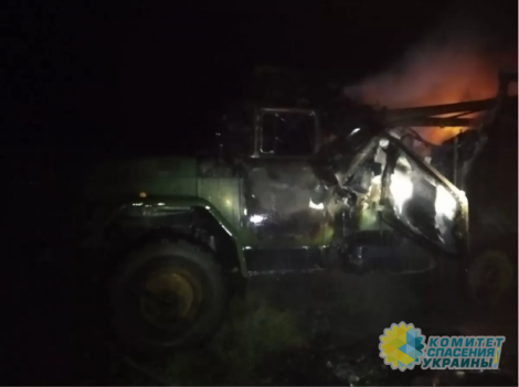 Во Львовской области сгорел автомобиль Минобороны Украины.
