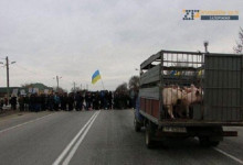 Фермеры перекрыли трассу под Харьковом, протестуя против повышения налогов