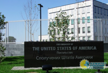 В посольстве США продолжают уговаривать воздержаться от поездок на Украину