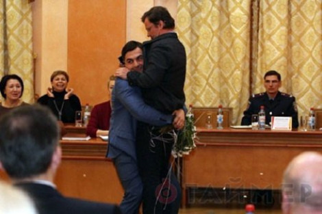 Зама Саакашвили вынесли на руках из зала Одесского горсовета
