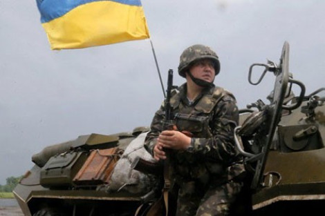 Киев перебросил к линии соприкосновения 130 единиц артиллерии, танков и БМП - разведка