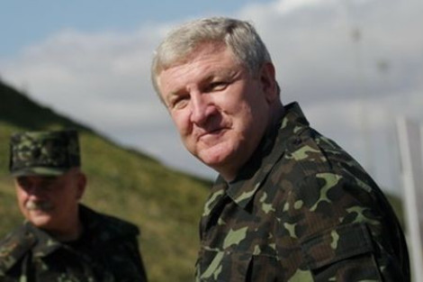 Экс-министр обороны рассказал, когда вернется в Украину
