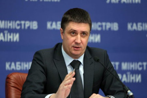 Оппозиционный блок требует отставки министра Кириленко