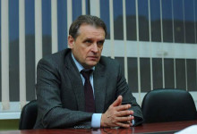 Советник Яценюка подал в отставку из-за низких рейтингов премьера