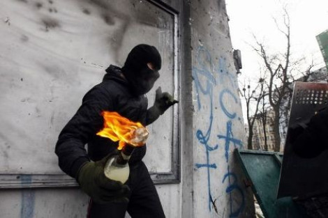 В Киеве пытались поджечь посольство России