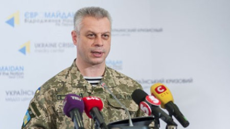 Двое силовиков ранены в в Донбассе за сутки