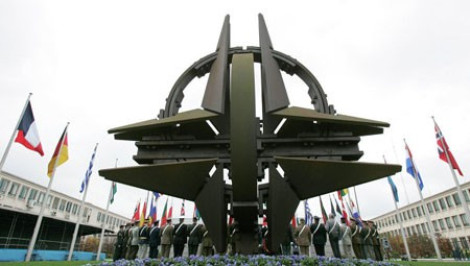 Вступление в НАТО поддерживают меньше половины украинцев