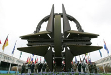НАТО обещает поддержку Украине