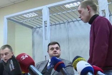 Адвокаты полицейского, стрелявшего по BMW в Киеве, настаивают на объективном рассмотрении дела