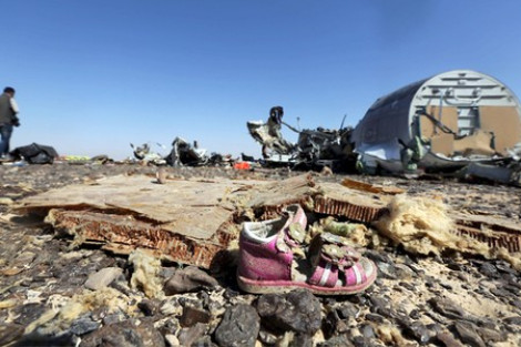 Российская ФСБ признала катастрофу российского самолета Airbus A321 авиакомпании "Когалымавиа" в Египте терактом