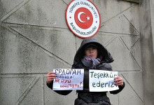 Украинским сумасшедшим нет покоя: «одесситка» провела одиночную акцию в поддержку Турции и ее ВВС