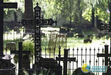 В поминальный день на Украине закрыли кладбища