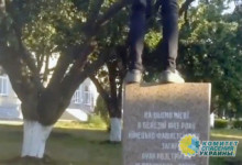 Школьник осквернил памятник воинам ВОВ