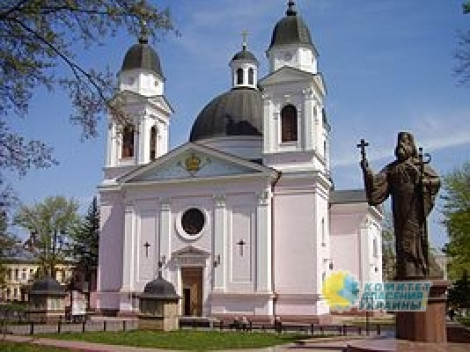 На Буковине раскольники попытались захватить очередной православный храм