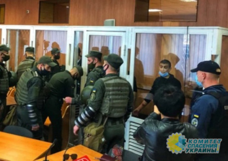 В Одесском суде семь обвиняемых вскрыли вены в ответ на продление им ареста